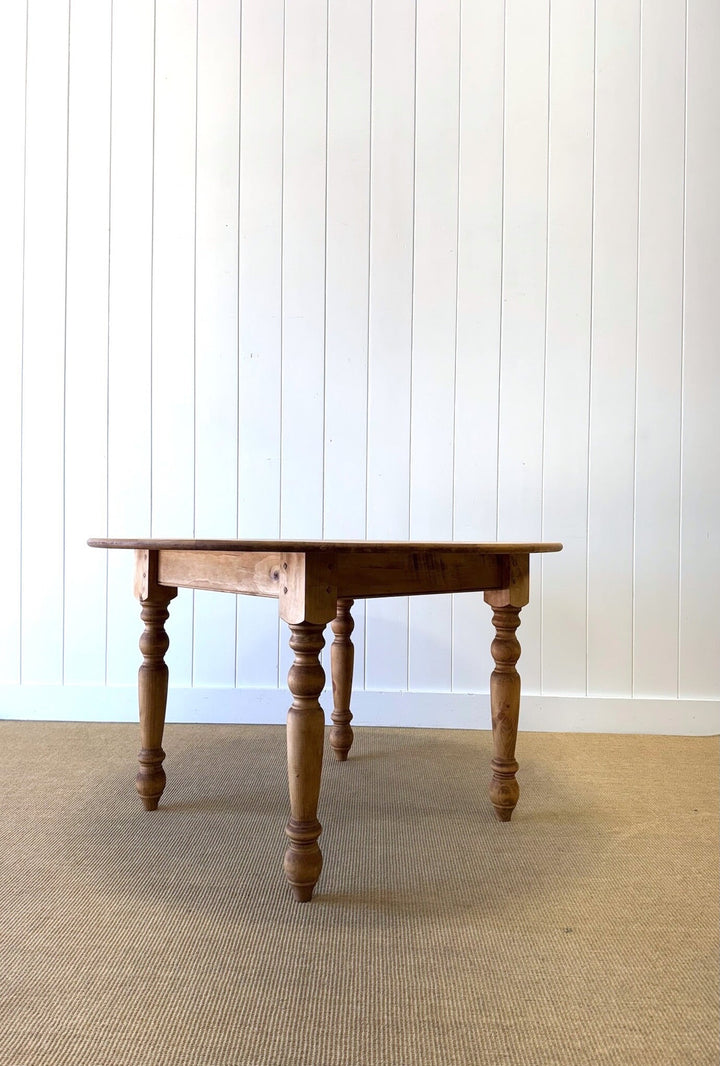 The Parson's Table - Round
