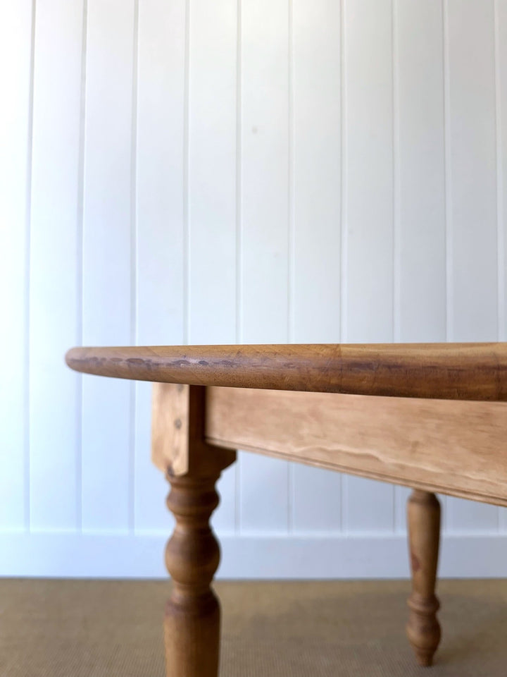 The Parson's Table - Round