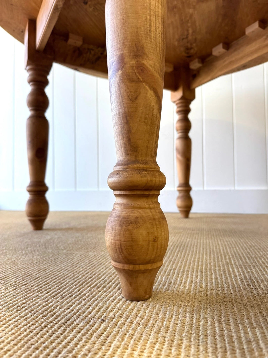 The Parson's Table - Round
