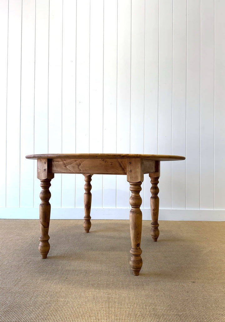 The Parson's Table - Round