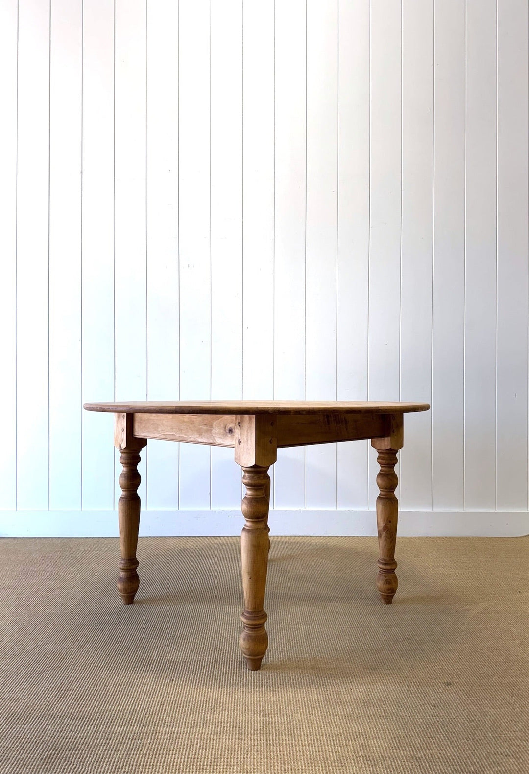 The Parson's Table - Round