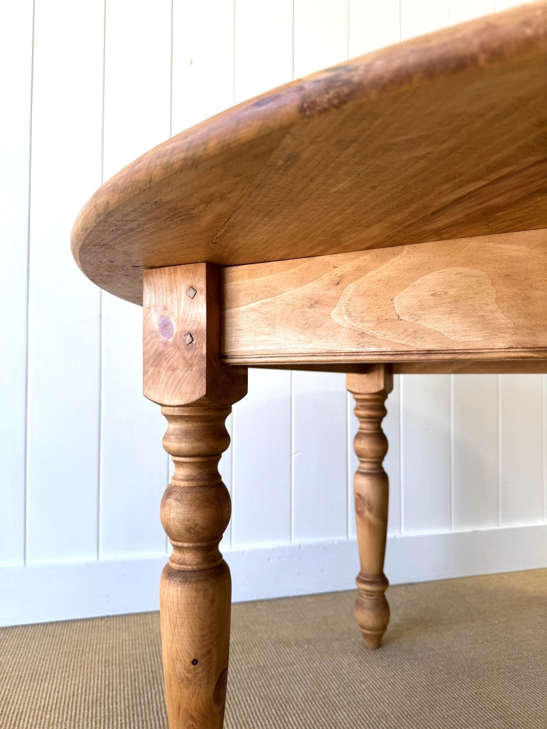 The Parson's Table - Round