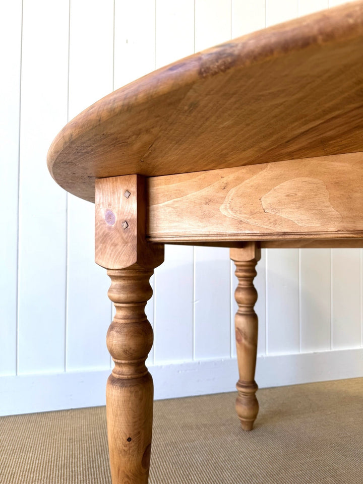 The Parson's Table - Round