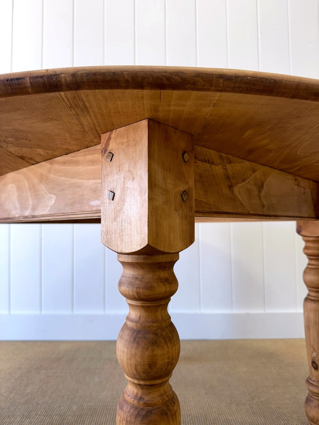 The Parson's Table - Round