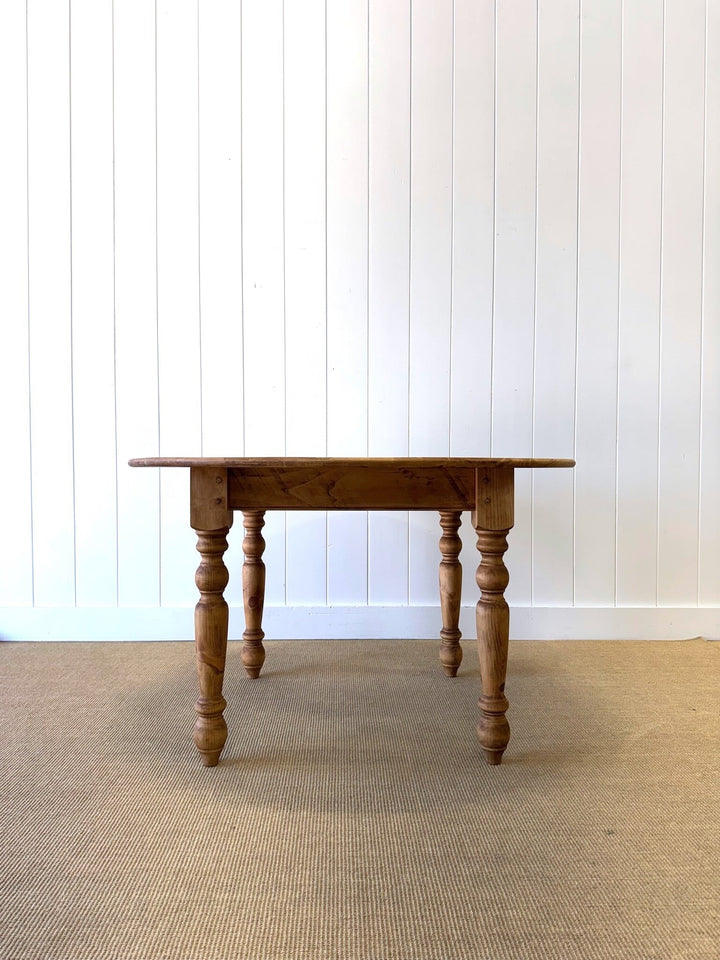 The Parson's Table - Round
