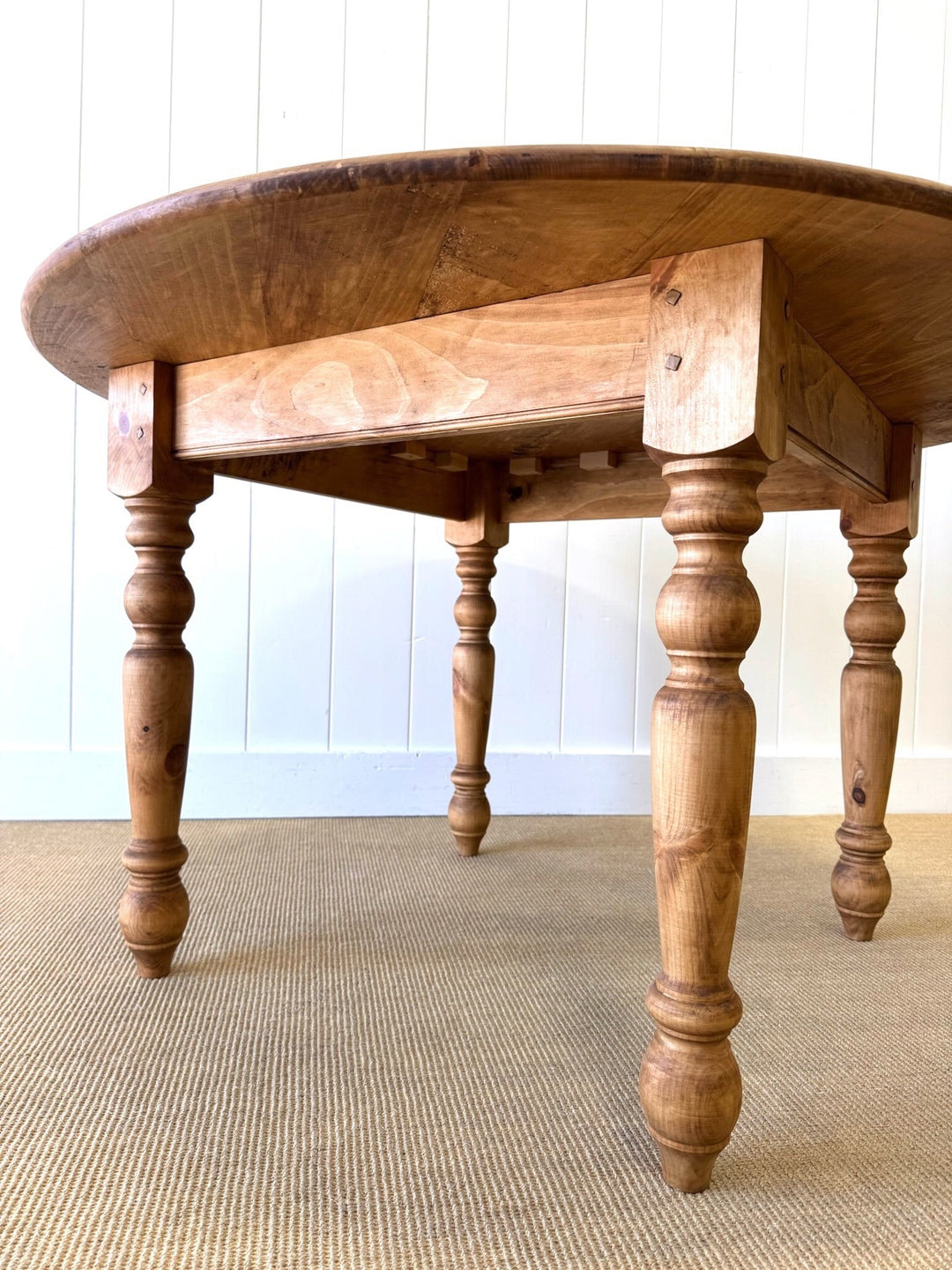 The Parson's Table - Round