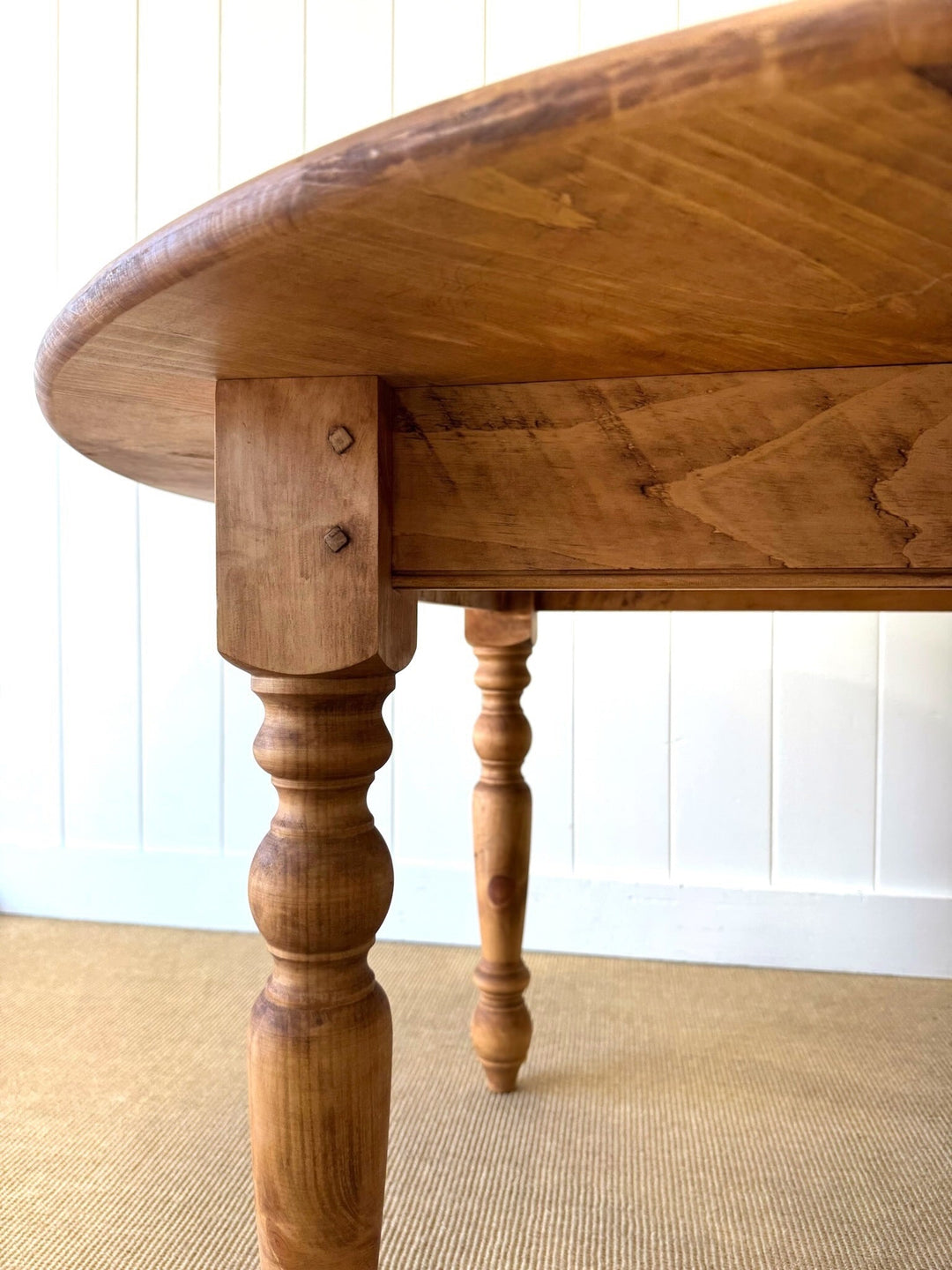 The Parson's Table - Round