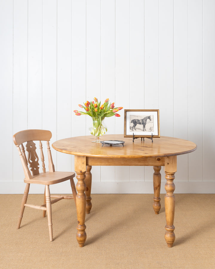 The Parson's Table - Round