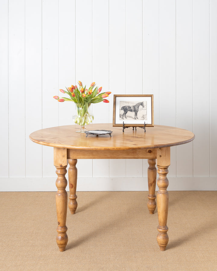 The Parson's Table - Round