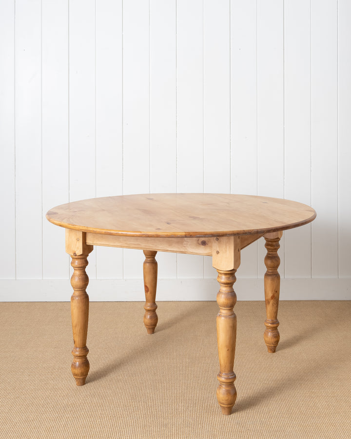 The Parson's Table - Round