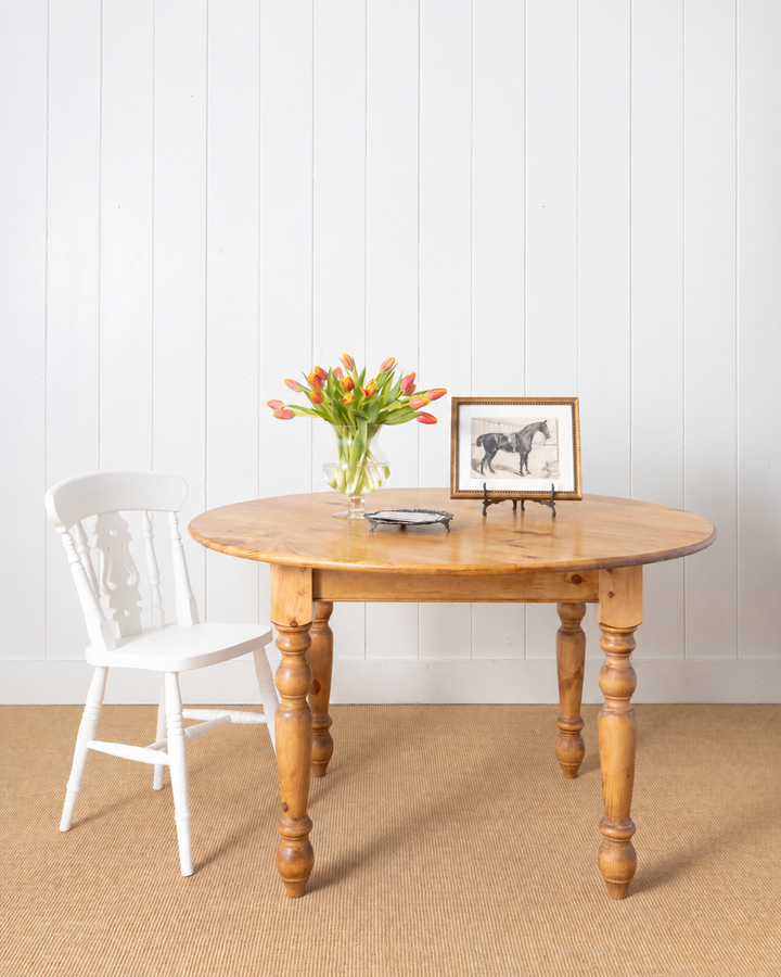 The Parson's Dining Table - Round
