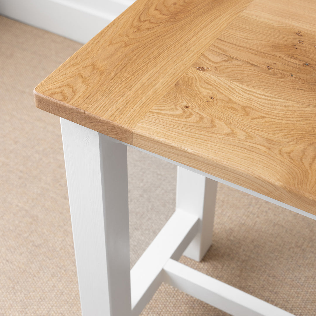 Windsor Oak Breakfast Bar